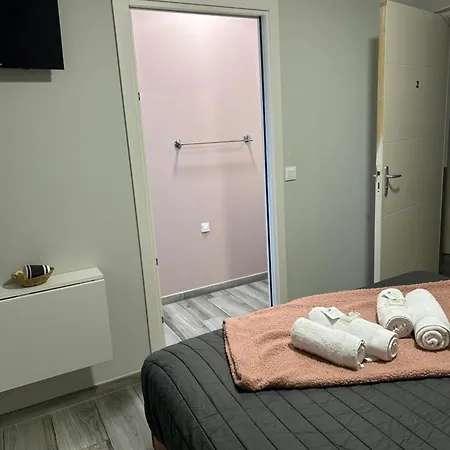 Hotel Bobaski Louchats